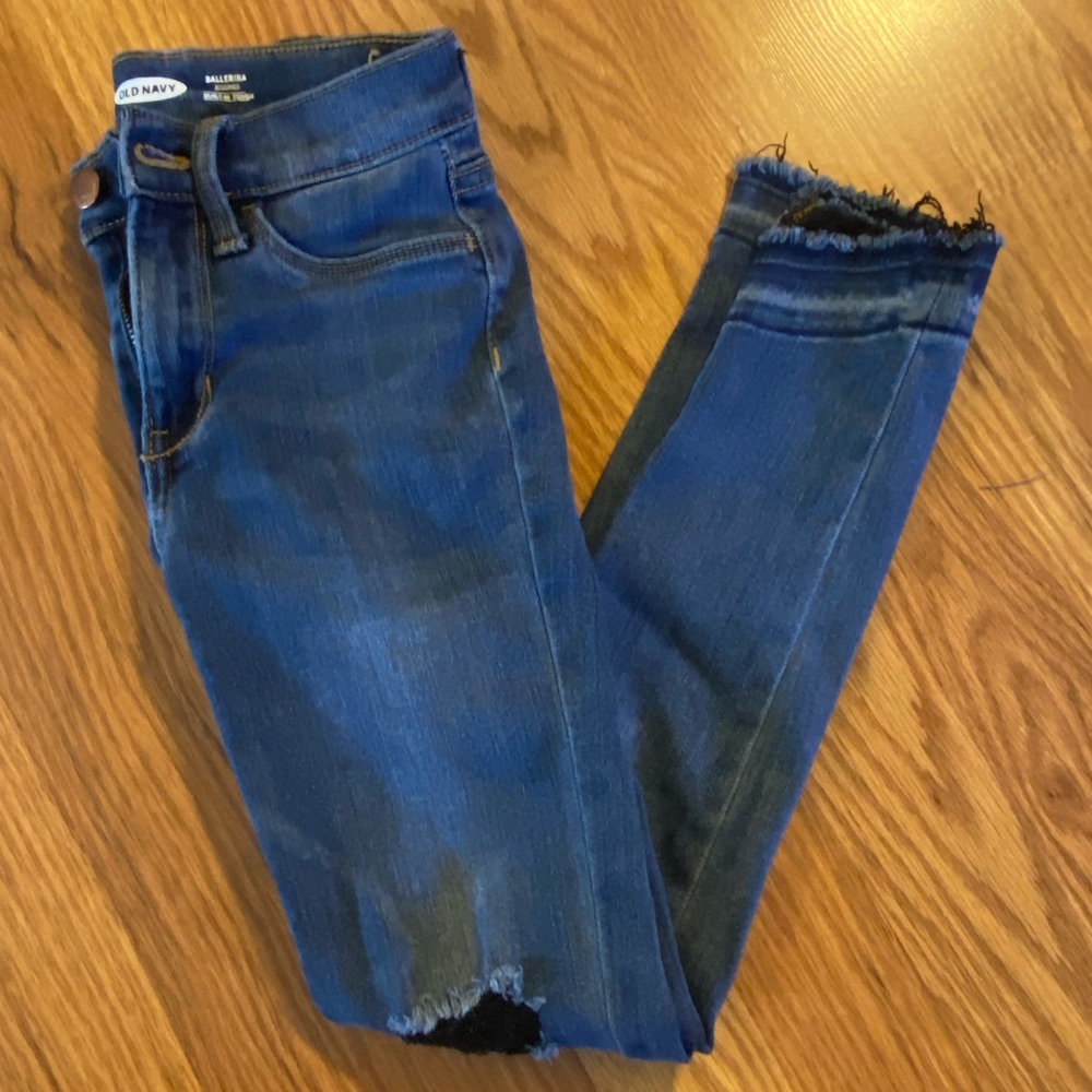 Old navy stretchy distressed built-in tough ballerina jeggings